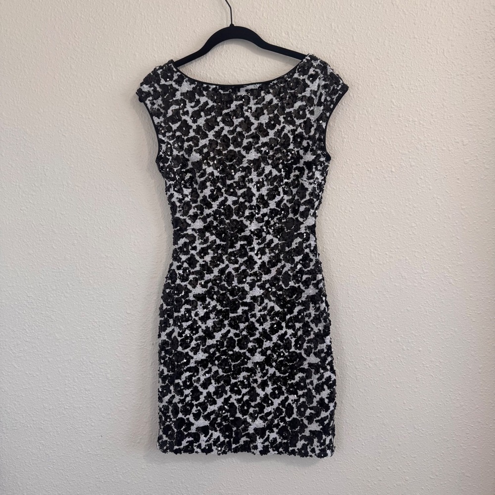 Guess Woman's Size 6 BodyCon Sequin‎ Dress Black White Party Going Y2KOut